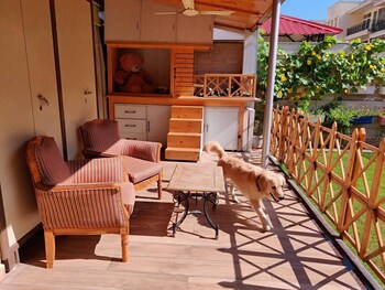 mount view double bed by aparna bienvenue