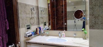 mount view double bed by aparna bienvenue