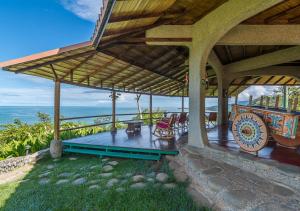 La Cusinga Lodge,Dominical>>Bahia Ballena,3 star