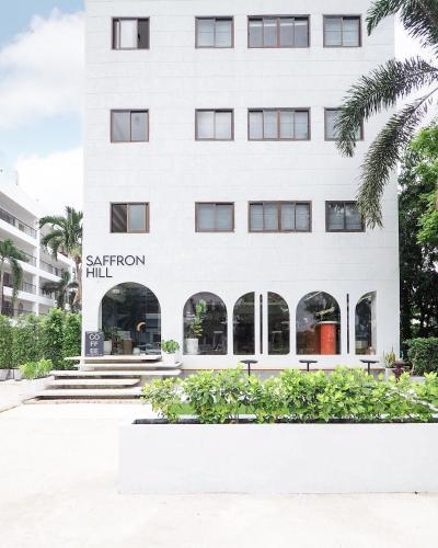 saffron hill minburi