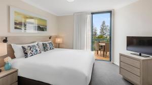 Oaks Gold Coast Calypso Plaza Suites,Near The Strand,4 star