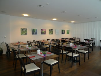 Businesshotel Lux,Hochdorf>>Emmen,3 star