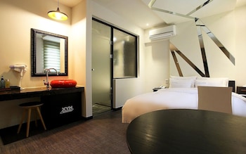 icheon boutique xym