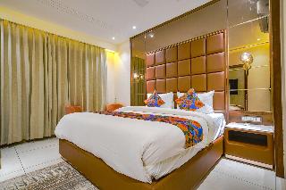 super townhouse hotel o benchmark