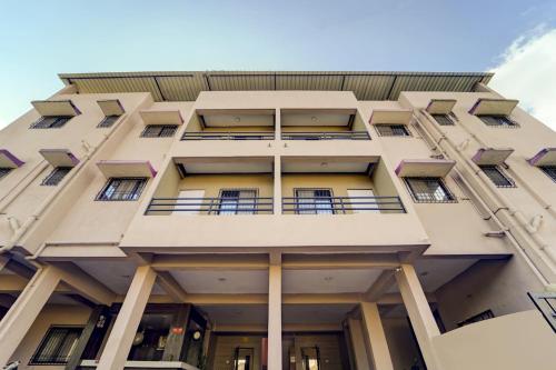 flagship hotel sai residenci