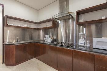 villa litera seminyak