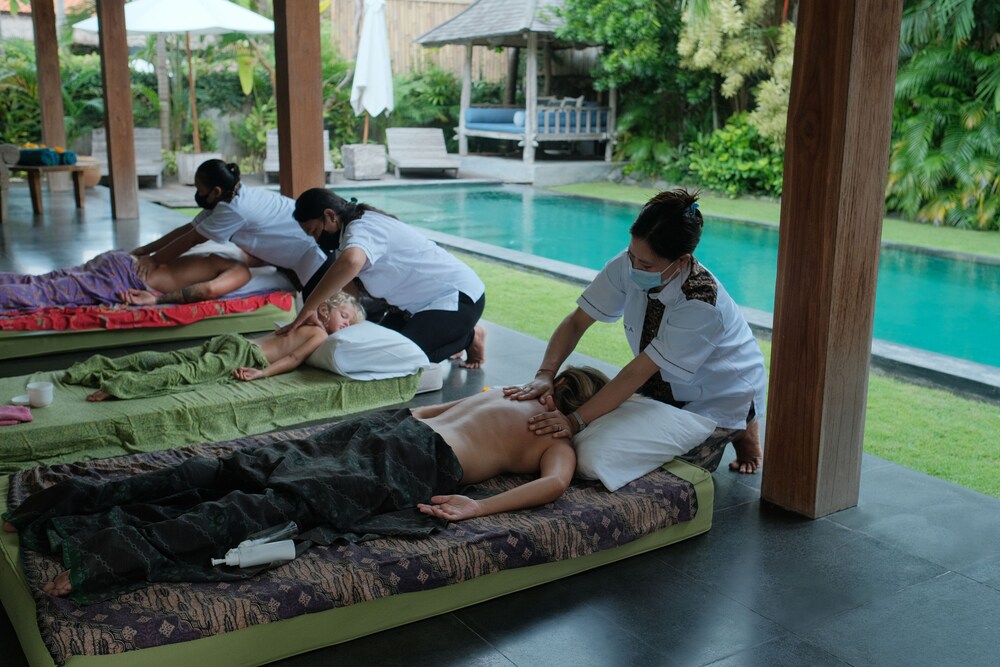 villa litera seminyak