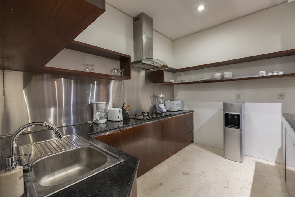 villa litera seminyak