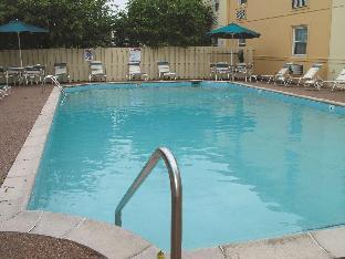 La Quinta Inn By Wyndham Indianapolis Airport Lynhurst,Indianapolis>>Indiana,3 star