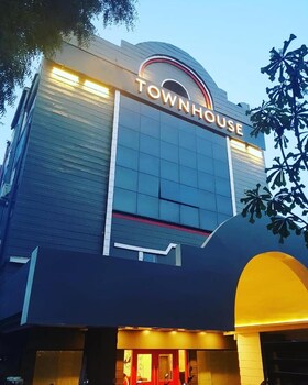 hotel satya townhouse