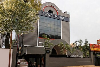 hotel satya townhouse