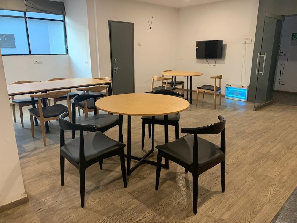 hotel satya townhouse