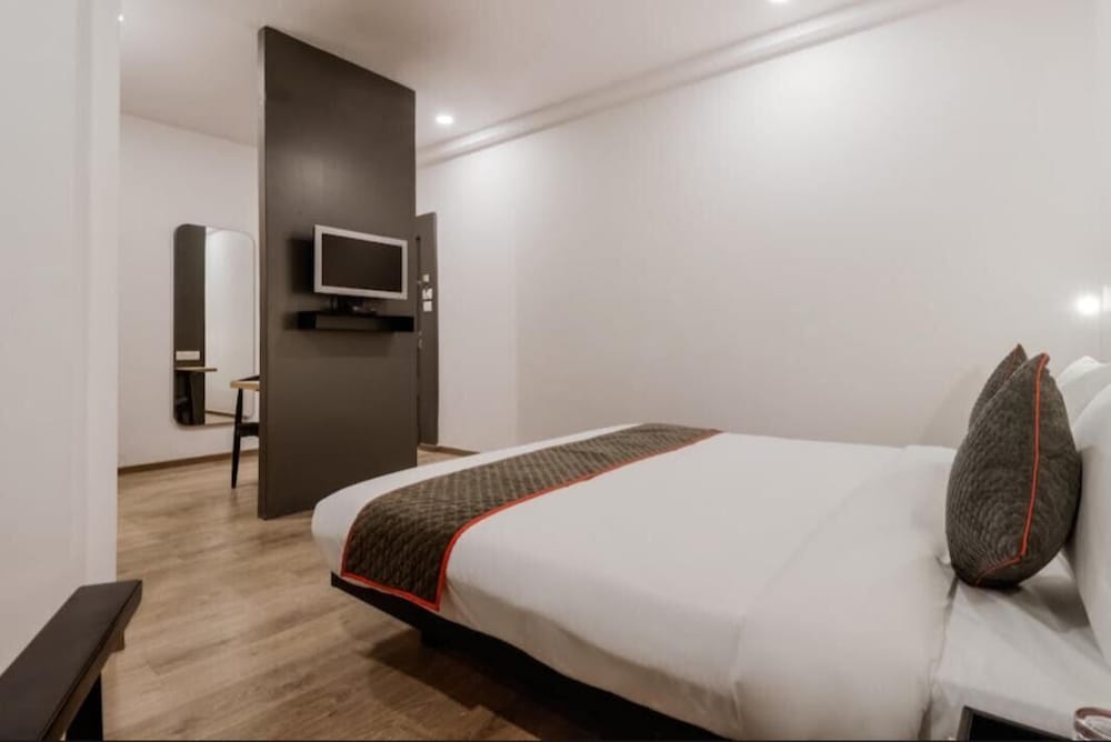 hotel satya townhouse