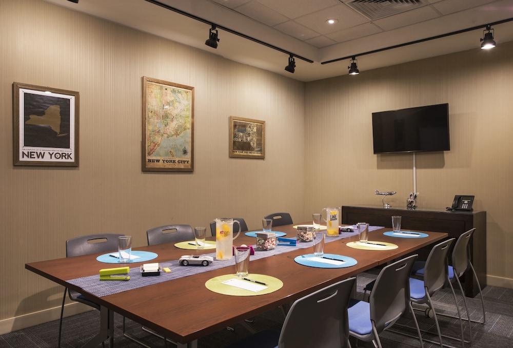 aloft manhattan downtown financial district