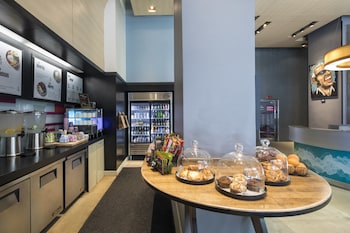 aloft manhattan downtown financial district