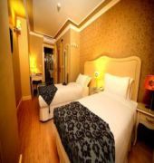 raymond hotel old city