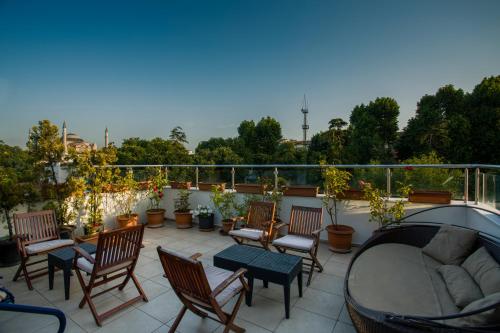 raymond hotel old city