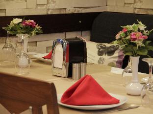 raymond hotel old city