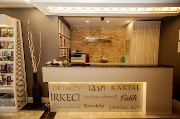 raymond hotel old city