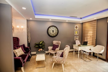 raymond hotel old city