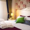 raymond hotel old city