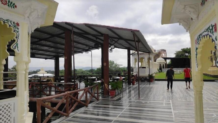 badigarh palace resort