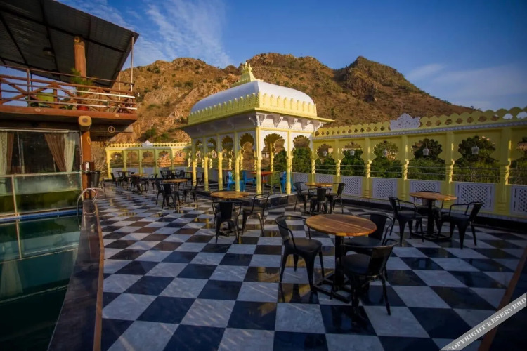 badigarh palace resort