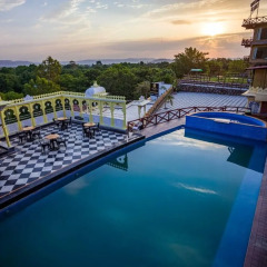 badigarh palace resort
