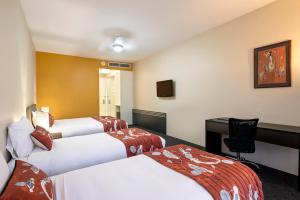 mercure kakadu crocodile hotel