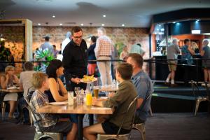 mercure kakadu crocodile hotel