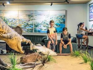 mercure kakadu crocodile hotel