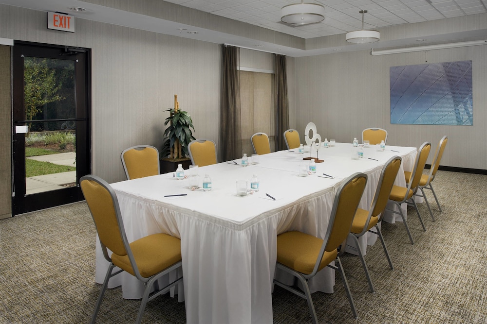 springhill suites by marriott jacksonville north i 95 area