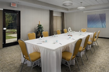 springhill suites by marriott jacksonville north i 95 area