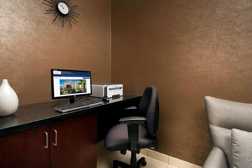 springhill suites by marriott jacksonville north i 95 area