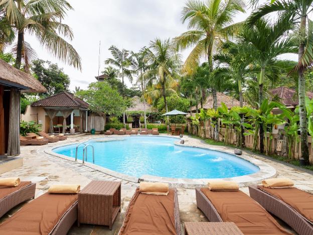 saren indah hotel
