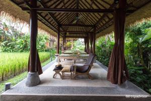 saren indah hotel