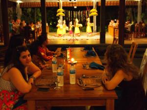 saren indah hotel