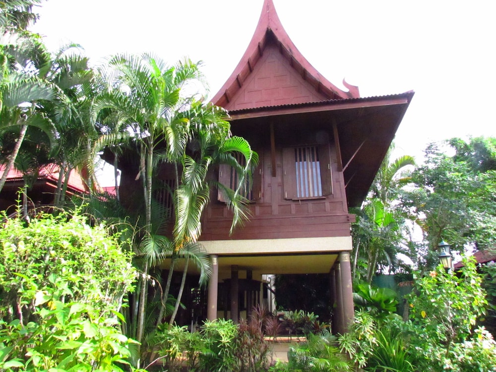 ban keaw villas