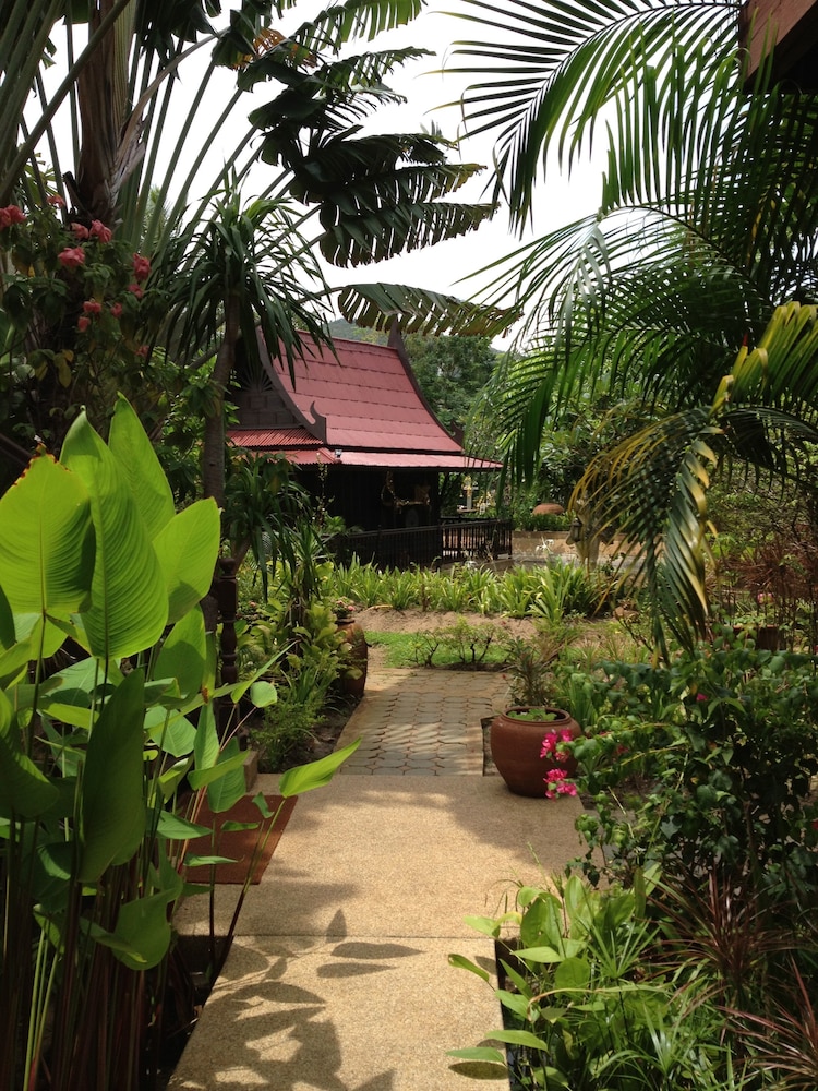 ban keaw villas
