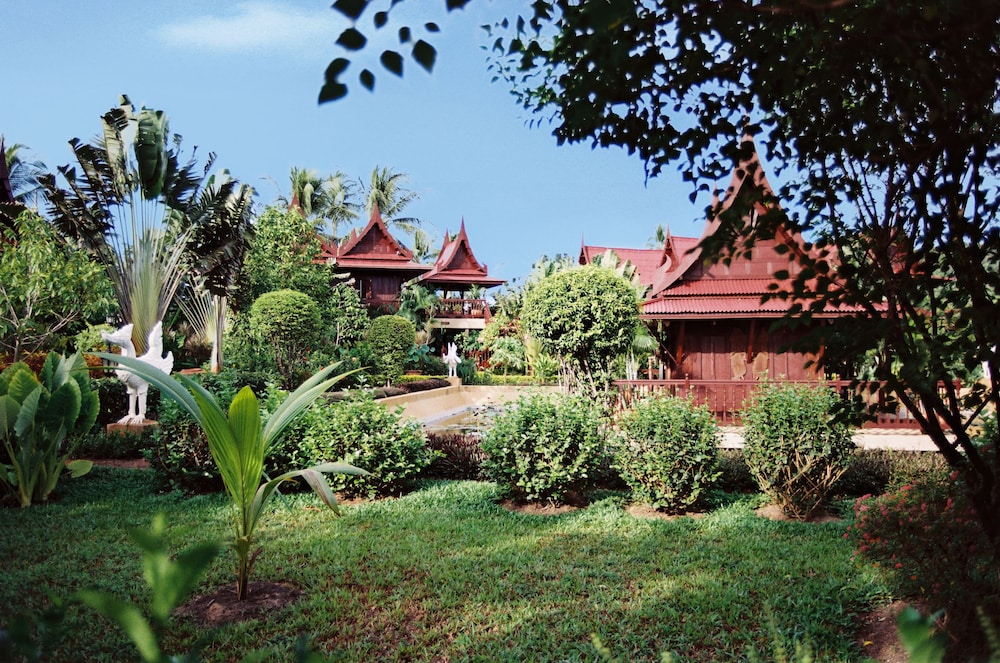 ban keaw villas