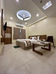 hotel rk international