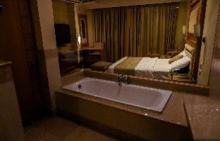 The Luxotic Suites,New Delhi>>Gurugram,3 star