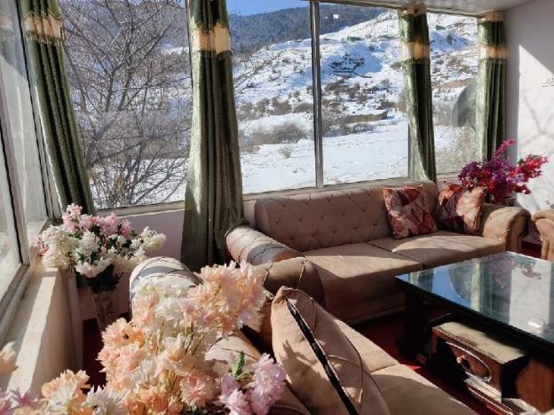 snow mount hotel auli