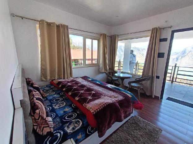 snow mount hotel auli