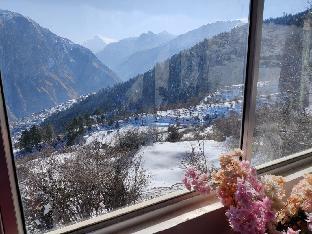 snow mount hotel auli