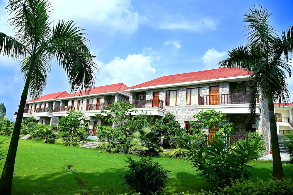 the corbet manral resort and spa