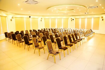 the corbet manral resort and spa