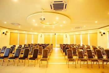 the corbet manral resort and spa