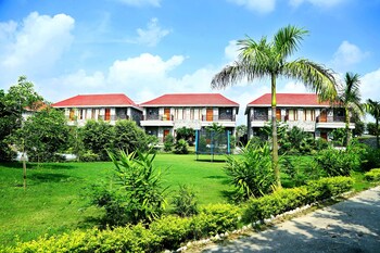 the corbet manral resort and spa