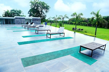 the corbet manral resort and spa